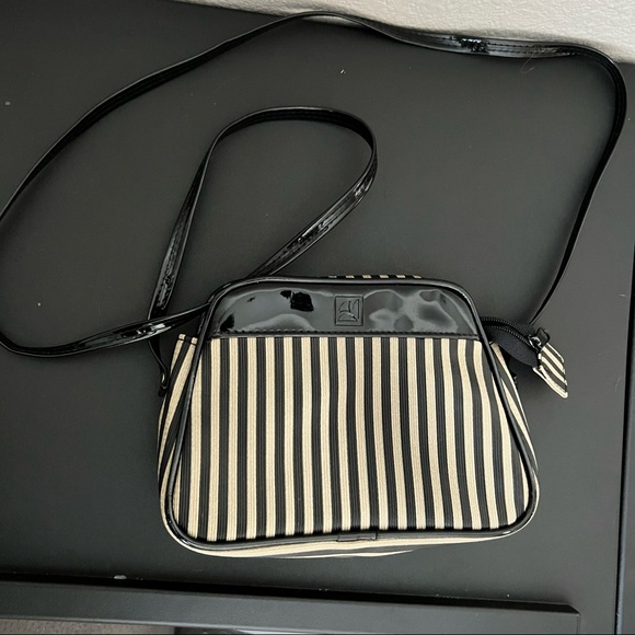 Handbags - Crossbody